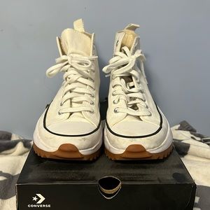 Converse Run Star Hike